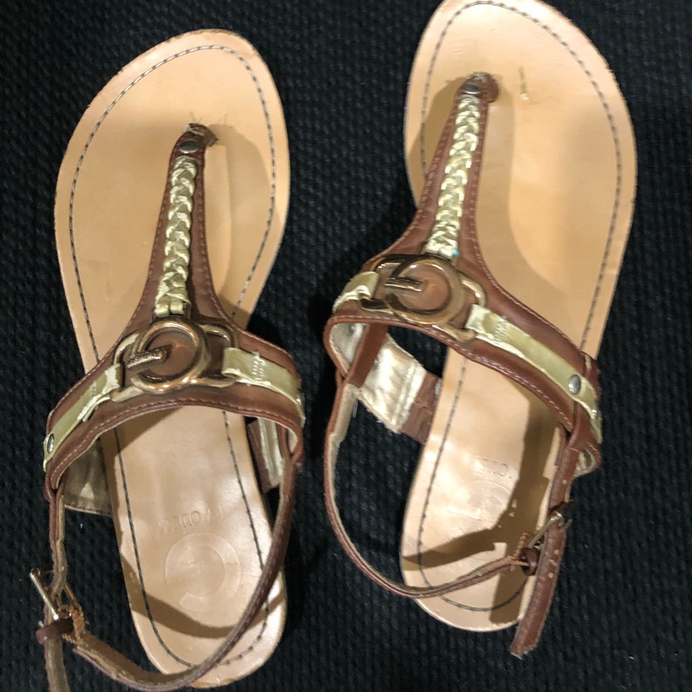 Guess brown sandals
